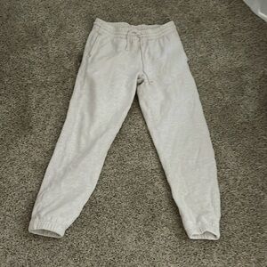 brand new never worn before aritiza white sweatpants size medium